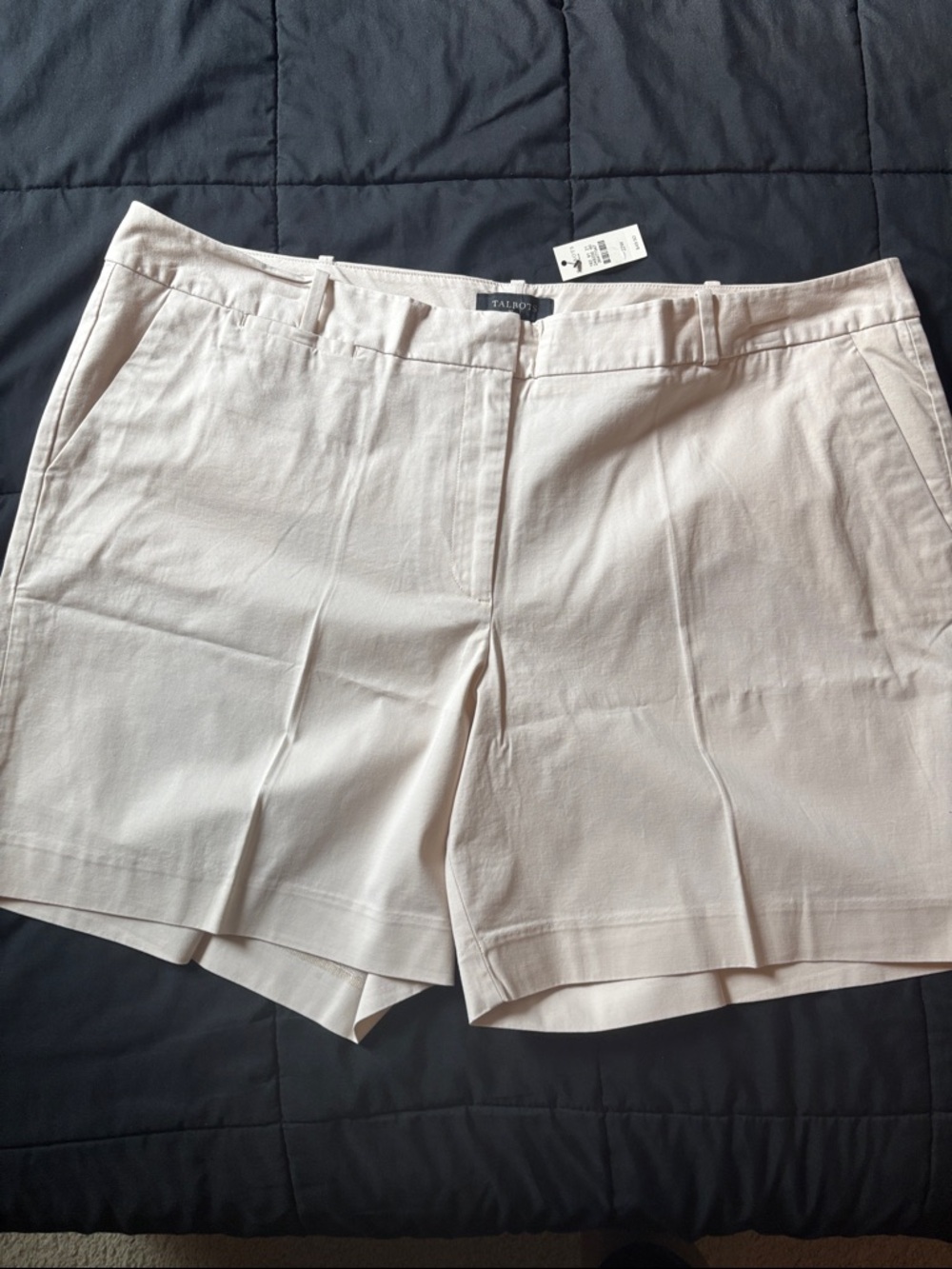 Talbots Light Cream Women's Bermuda Shorts NWT 22w